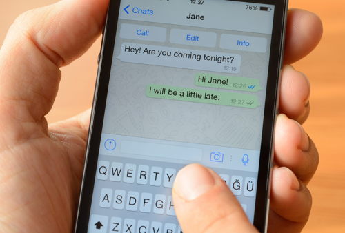 ¿Cómo se valora una conversación de mensajería de WhatsApp?